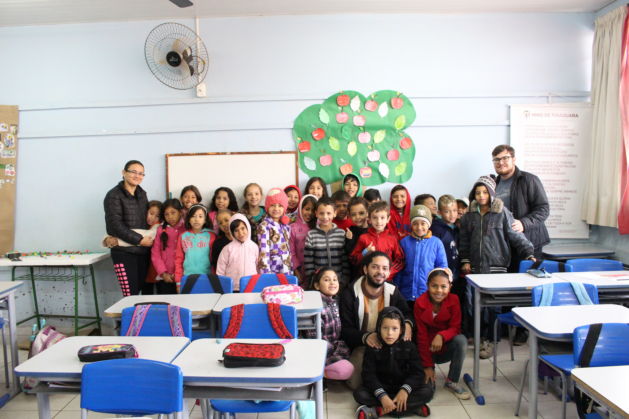 Contasonhos realiza atividades em escola