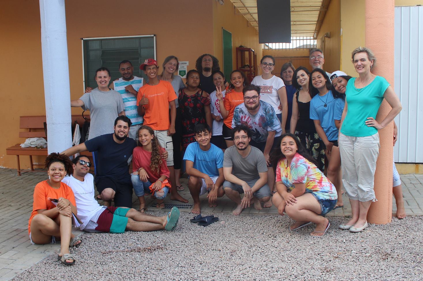 Colaboradores participam de evento realizado pelos alunos