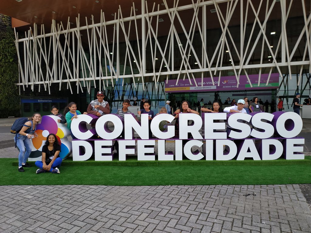 Alunos participam do Congresso de Felicidade