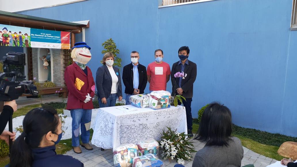 inpEV e ASSIPAR doam 60 cestas básicas para a São Roque