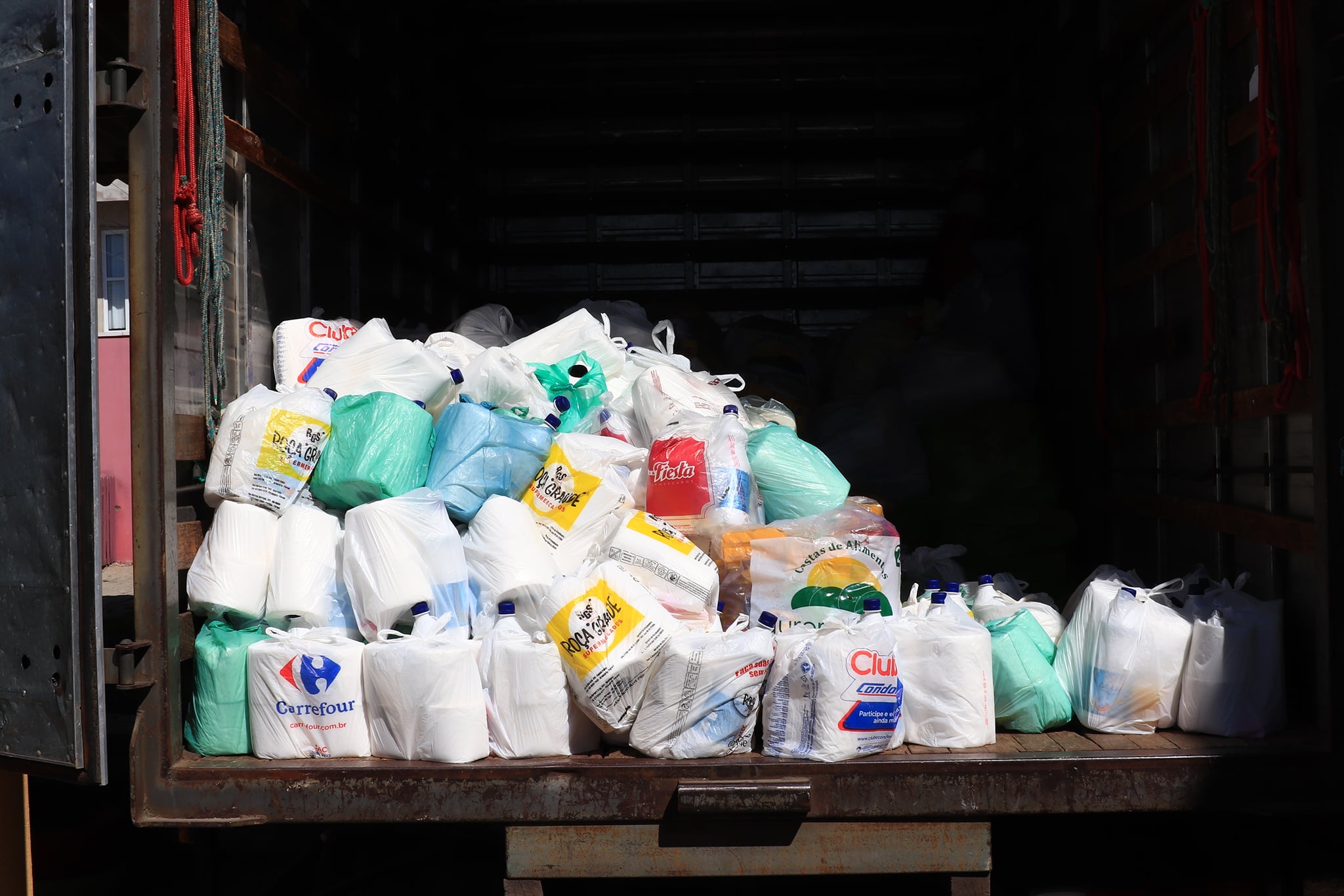 Programa Alcance realiza a entrega de cestas básicas
