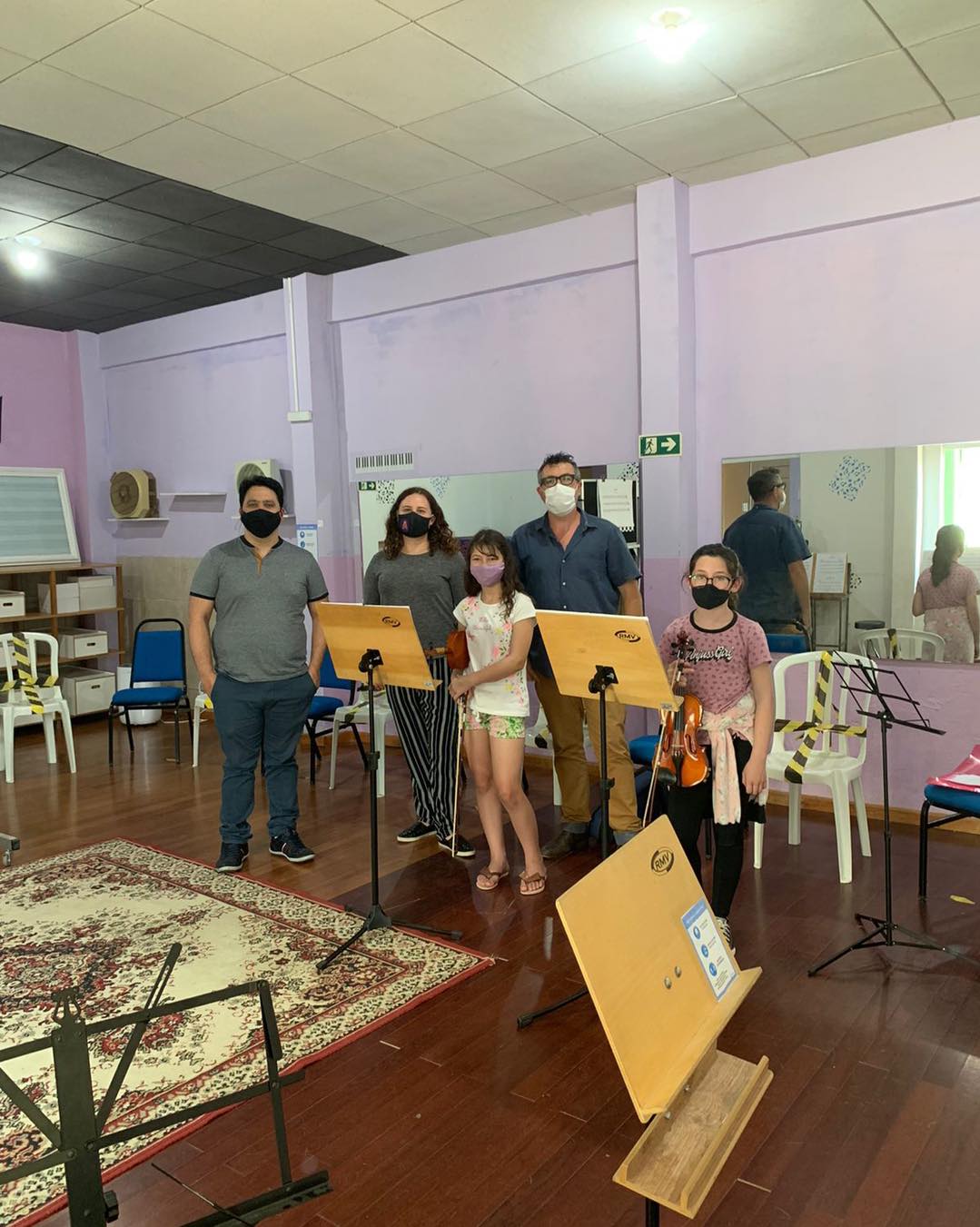 Presidente da Alegro e maestro Roberto Ramos visitam a Associação