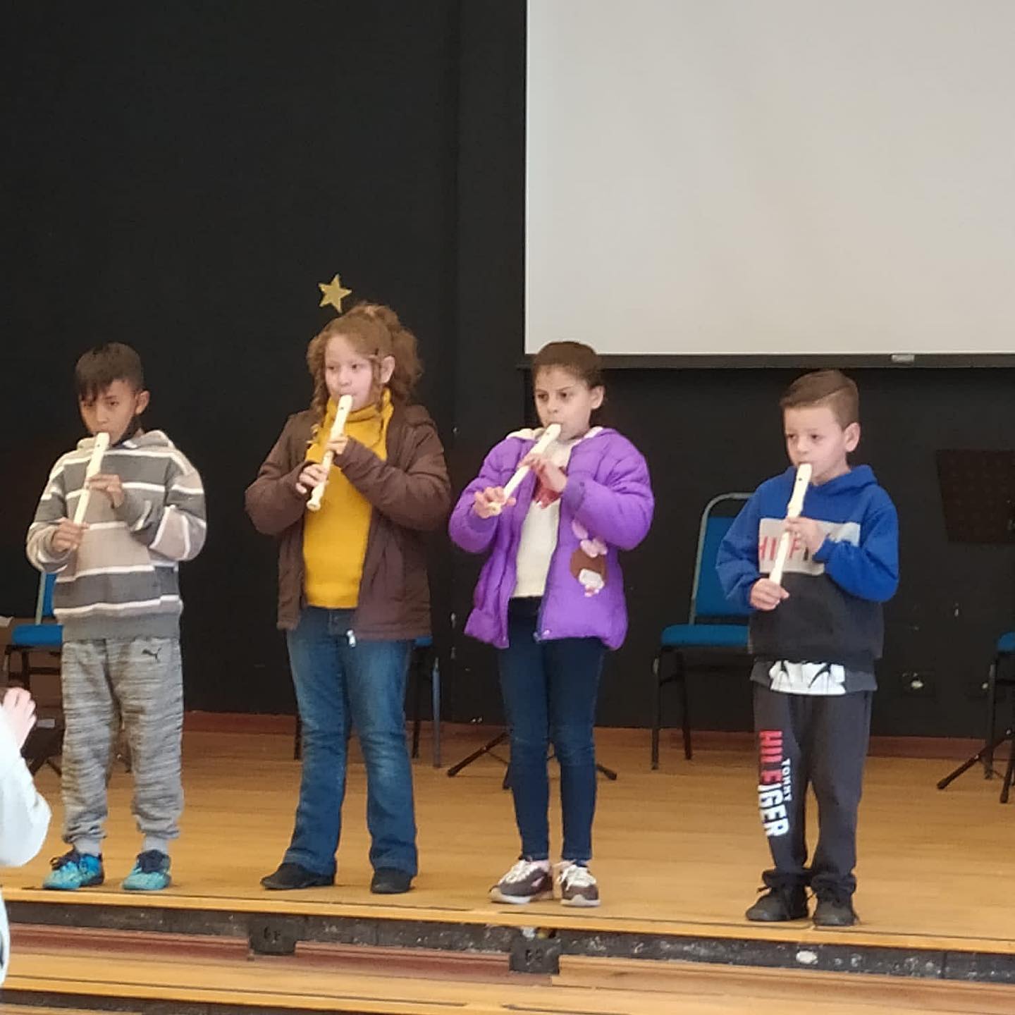 Alunos da Musicalização Infantil fazem apresentação para os pais