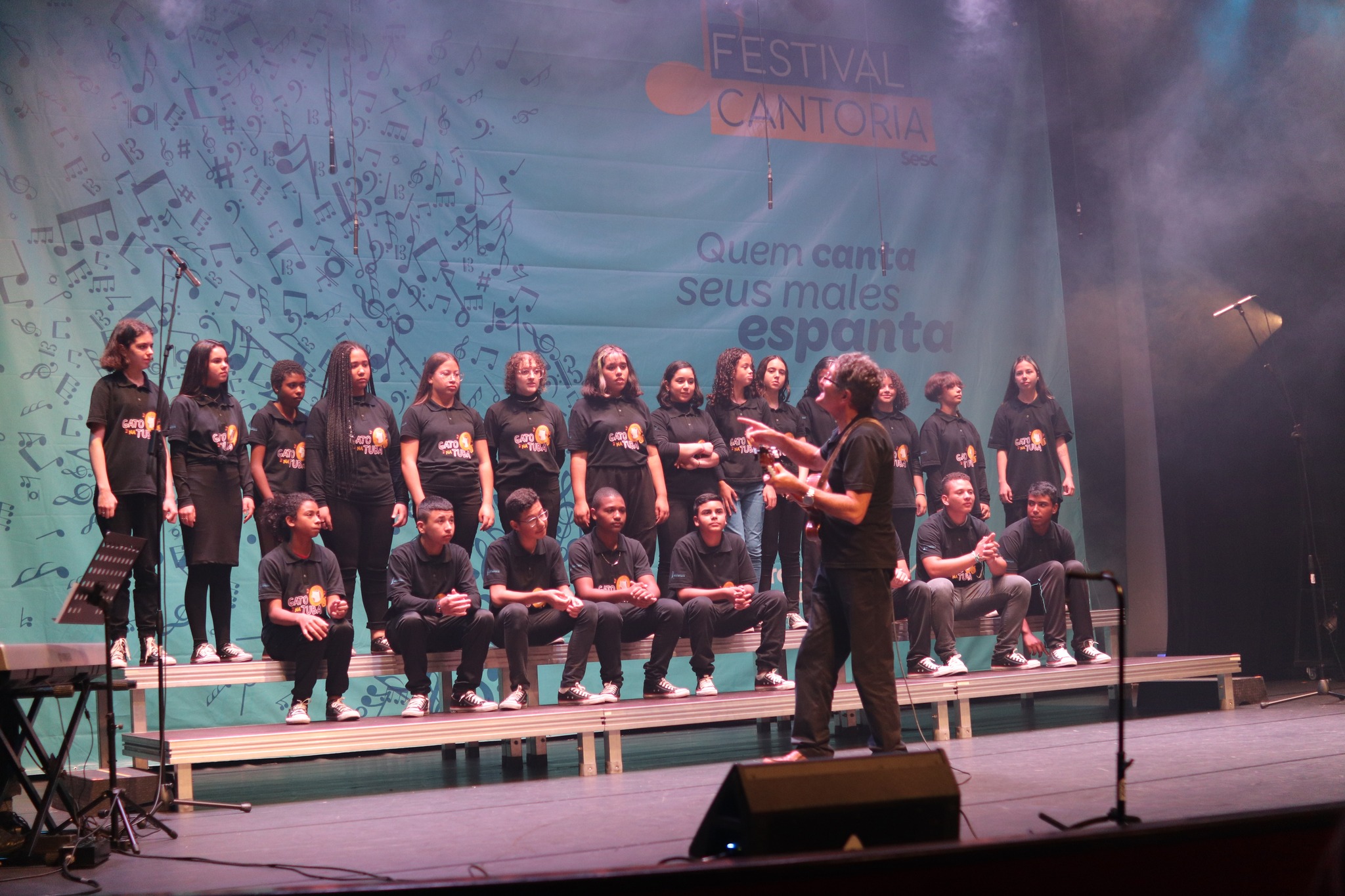 Gato na Tuba se apresenta no Festival de Cantoria