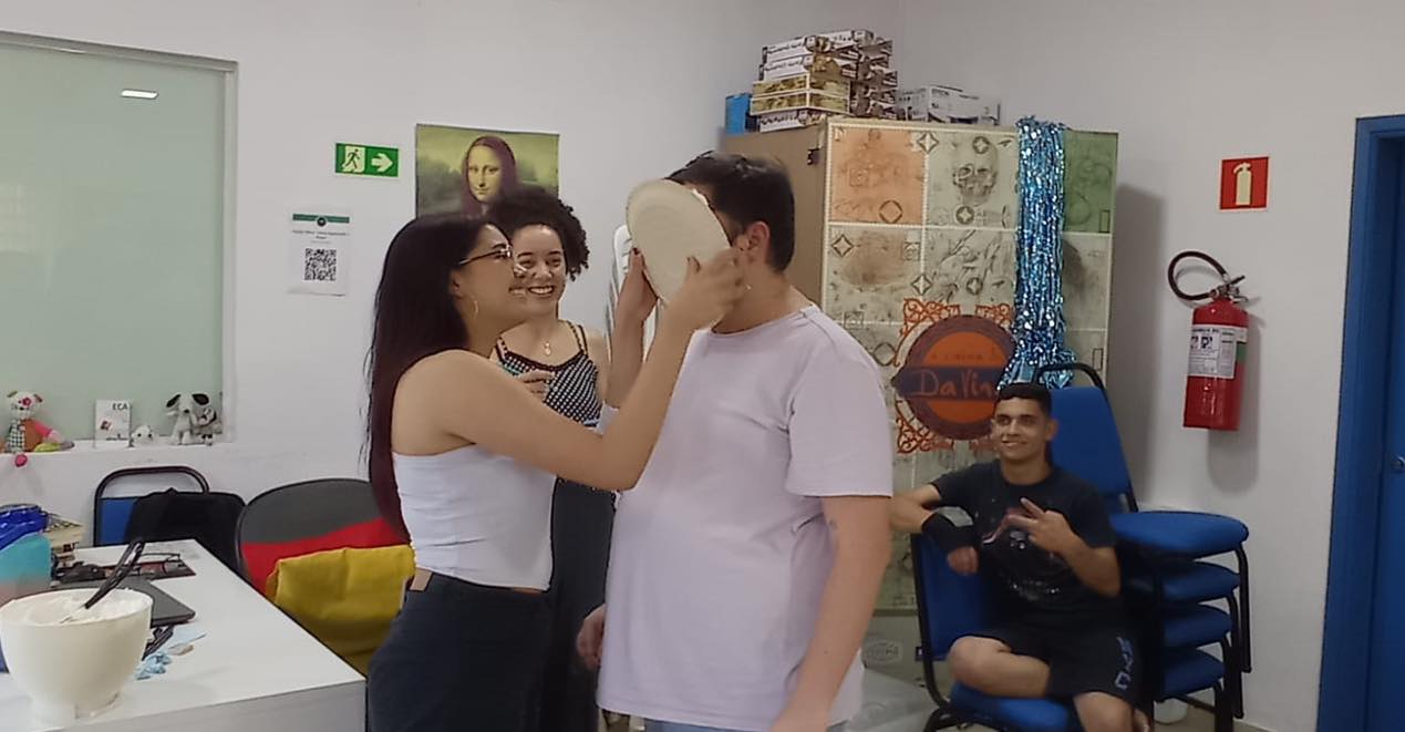 Turma do Adora Ser 2 participa de uma aula diferente